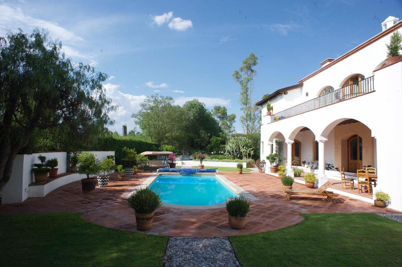 La Casona De Los Colibries El Pueblito  Exterior foto